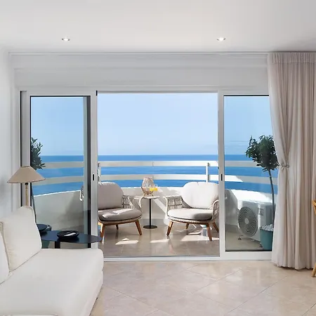 Lighthouse - Exclusive Sea View 180º, Pool, Parking 아파트 포티마오