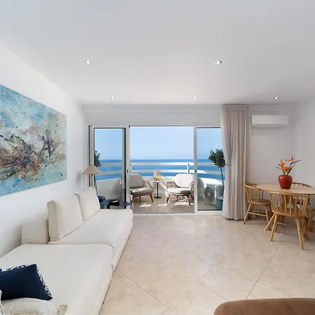Lighthouse - Exclusive Sea View 180º, Pool, Parking 아파트 *