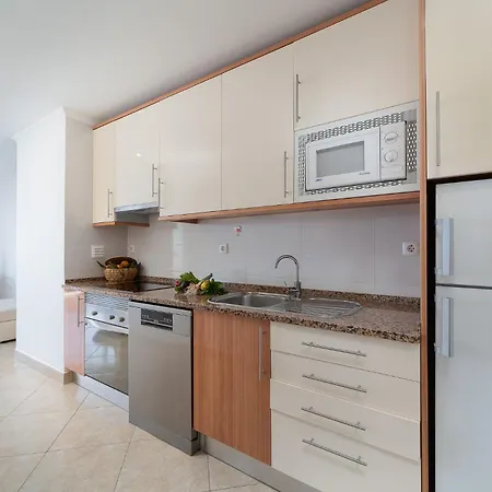 아파트 Lighthouse - Exclusive Sea View 180º, Pool, Parking *