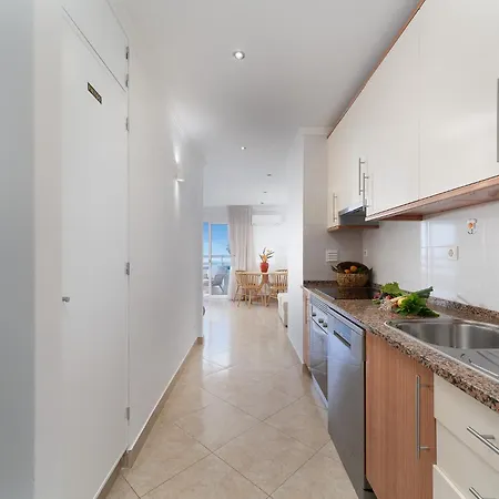 Lighthouse - Exclusive Sea View 180º, Pool, Parking 아파트