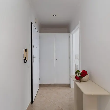 아파트 Lighthouse - Exclusive Sea View 180º, Pool, Parking 포티마오