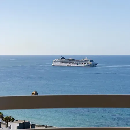 Apartman Lighthouse - Exclusive Sea View 180º, Pool, Parking *